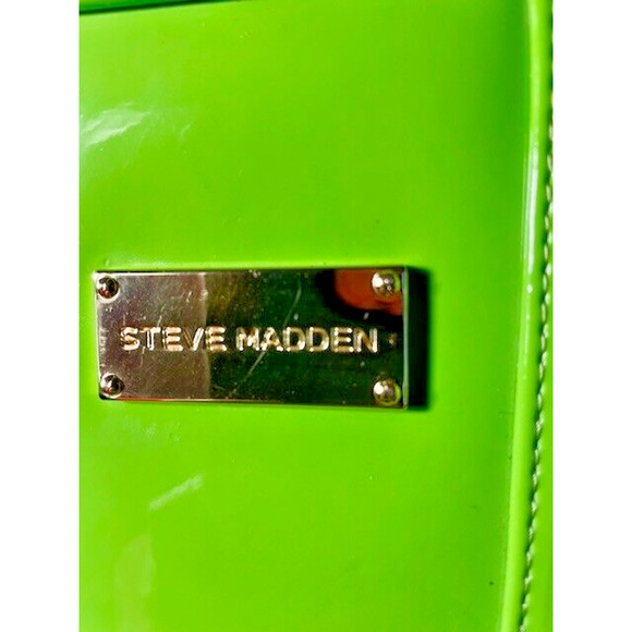 STEVE MADDEN tablet / iPad Zip Case Neon Green PVC 10.5" x 8.5" NEW - Picture 6 of 11
